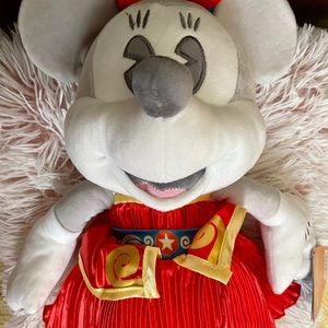 Minnie main attraction dumbo plush